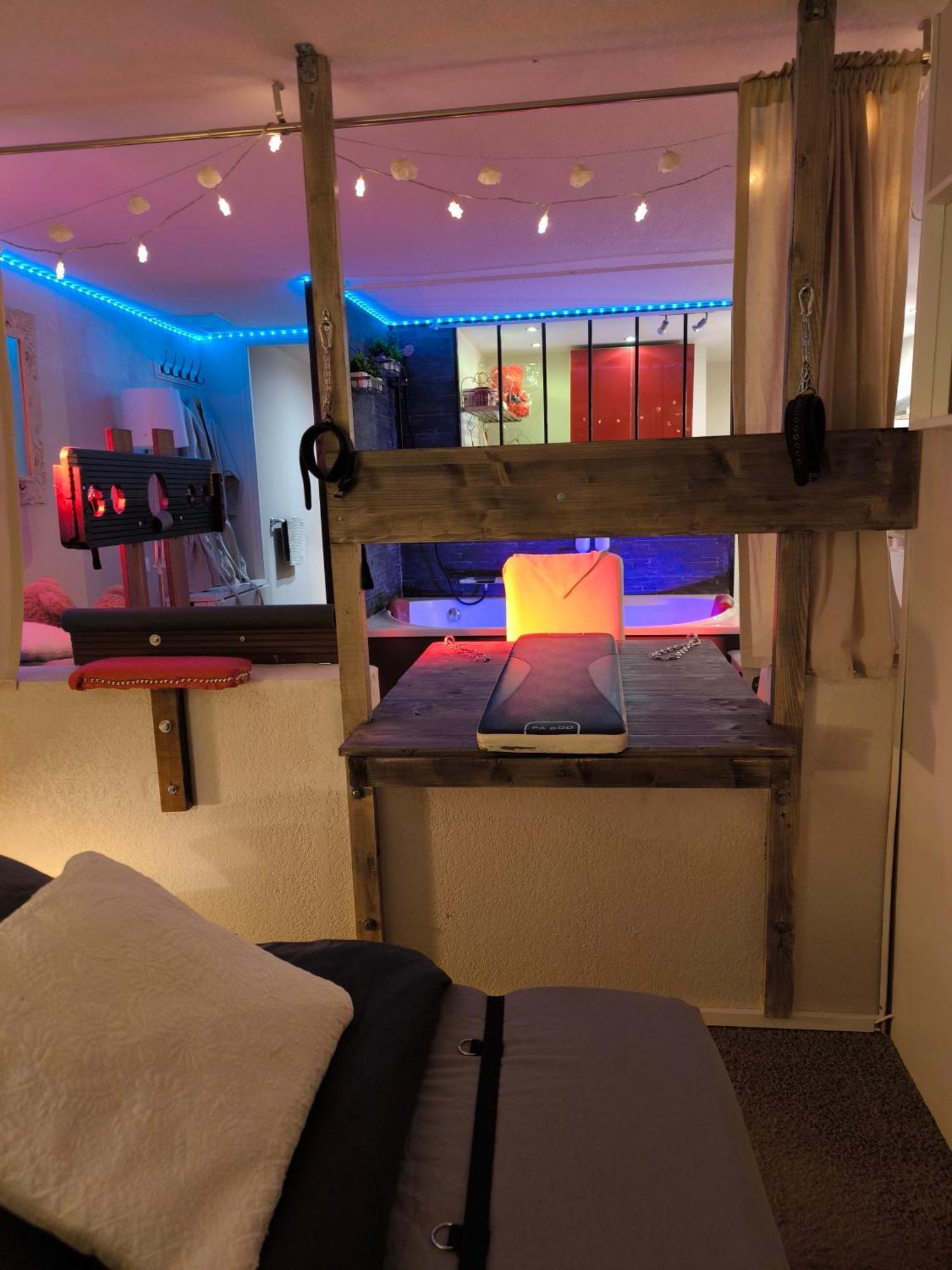 Love-Room Discret 40 M2 Bormes Les Mimosas Village Avec Terrasse Exterior foto