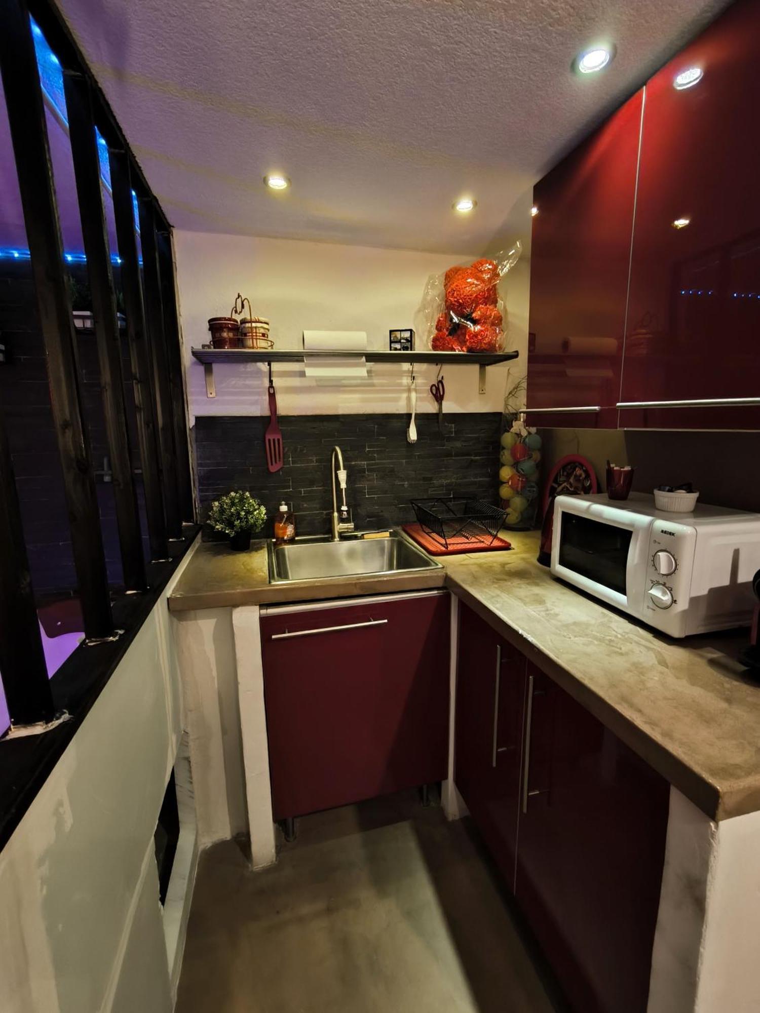Love-Room Discret 40 M2 Bormes Les Mimosas Village Avec Terrasse Exterior foto